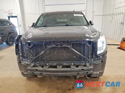 Piąte zdjęcie samochodu w środku: 2015 GMC YUKON SLT VIN:1GKS2BKC8FR112799 - miniatura