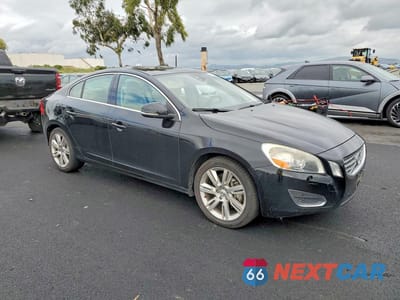 Czwarte zdjęcie samochodu z boku: 2013 VOLVO S60 T5 VIN:YV1612FH6D2205102 - miniatura