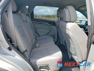 Zdjęcie 11 z 12 samochodu: 2014 KIA SORENTO LX VIN:5XYKT4A62EG481039 - miniatura