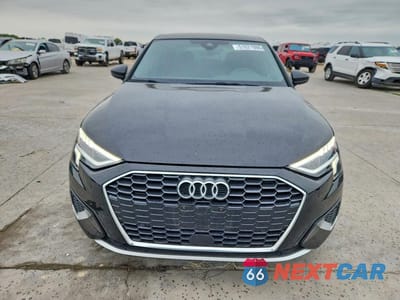 Piąte zdjęcie samochodu w środku: 2023 AUDI A3 PREMIUM VIN:WAUAUDGY2PA073741 - miniatura