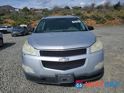 Piąte zdjęcie samochodu w środku: 2010 CHEVROLET TRAVERSE LS VIN:1GNLVEEDXAS109215 - miniatura