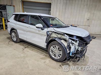 Czwarte zdjęcie samochodu z boku: 2024 MITSUBISHI OUTLANDER ES VIN:JA4J4UA81RZ029580 - miniatura
