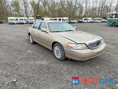 2005 LINCOLN TOWN CAR SIGNATURE 1LNHM81W35Y668923 - główne zdjęcie licytacji z USA - miniatura