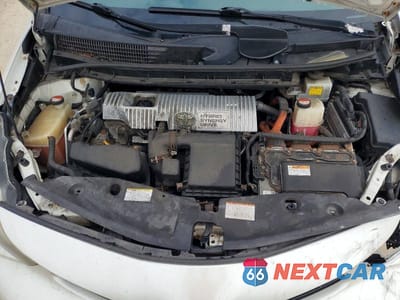 Zdjęcie 11 z 12 samochodu: 2016 TOYOTA PRIUS V THREE VIN:JTDZN3EU5GJ044036 - miniatura