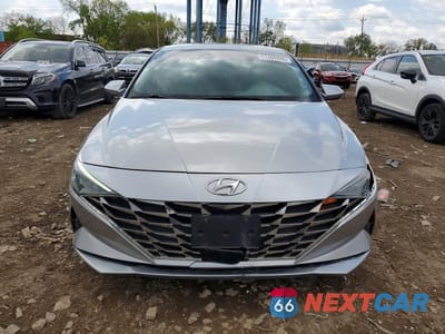 Piąte zdjęcie samochodu w środku: 2023 HYUNDAI ELANTRA SEL VIN:5NPLS4AG9PH115459 - miniatura