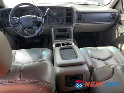 Zdjęcie 8 z 12 samochodu: 2004 CHEVROLET TAHOE C1500 VIN:1GNEC13V84R168696 - miniatura