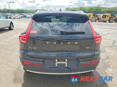 Zdjęcie 6 z 13 samochodu: 2022 VOLVO XC40 T5 MOMENTUM VIN:YV4162UK0N2652345 - miniatura
