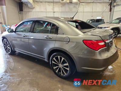 Drugie zdjęcie samochodu z przodu: 2012 CHRYSLER 200 TOURING VIN:1C3CCBBGXCN305723 - miniatura