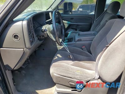 Zdjęcie 7 z 12 samochodu: 2005 GMC SIERRA K2500 HEAVY DUTY VIN:1GTHK23UX5F827726 - miniatura