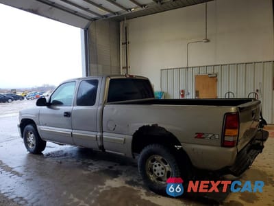 Drugie zdjęcie samochodu z przodu: 2002 CHEVROLET SILVERADO K1500 VIN:2GCEK19T921346090 - miniatura