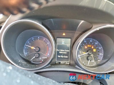 Zdjęcie 9 z 12 samochodu: 2017 TOYOTA COROLLA IM BASE VIN:JTNKARJE1HJ528829 - miniatura