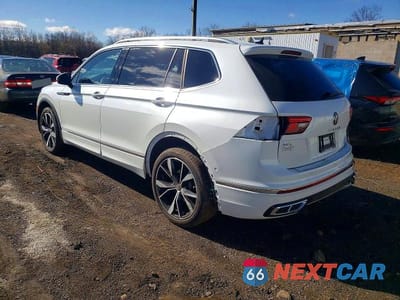 Drugie zdjęcie samochodu z przodu: 2024 VOLKSWAGEN TIGUAN SEL R-LINE BLACK VIN:3VV4B7AX5RM160208 - miniatura