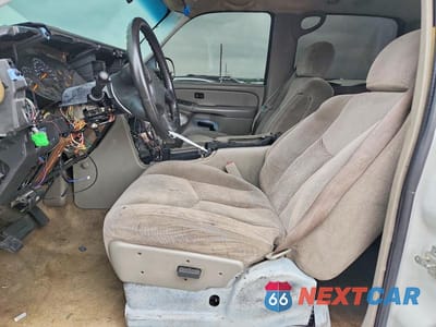 Zdjęcie 7 z 13 samochodu: 2006 CHEVROLET SUBURBAN K1500 VIN:1GNFK16Z26J165736 - miniatura
