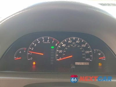 Zdjęcie 9 z 11 samochodu: 2005 TOYOTA CAMRY LE VIN:4T1BE32K75U554044 - miniatura