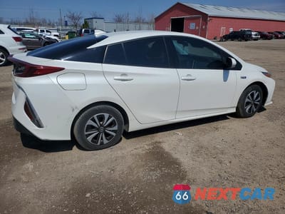 Trzecie zdjęcie samochodu z tyłu: 2018 TOYOTA PRIUS PRIME PLUS VIN:JTDKARFP8J3101124 - miniatura