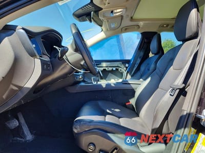 Zdjęcie 7 z 14 samochodu: 2022 VOLVO XC60 B5 MOMENTUM VIN:YV4L12RK6N1988149 - miniatura