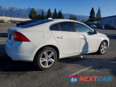 Trzecie zdjęcie samochodu z tyłu: 2015 VOLVO S60 PLATINUM VIN:YV126MFM7F1362722 - miniatura