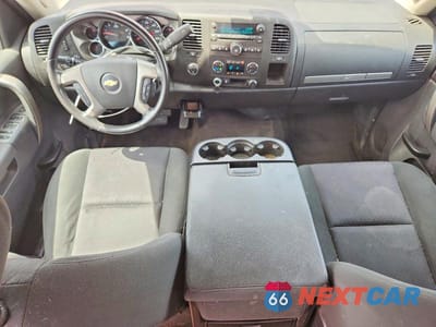 Zdjęcie 8 z 13 samochodu: 2013 CHEVROLET SILVERADO K1500 LT VIN:3GCPKSE76DG209710 - miniatura