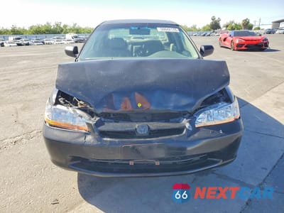 Piąte zdjęcie samochodu w środku: 2000 HONDA ACCORD EX VIN:1HGCG1653YA071816 - miniatura