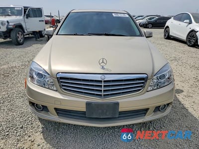 Piąte zdjęcie samochodu w środku: 2010 MERCEDES-BENZ C 300 VIN:WDDGF5EB4AR127986 - miniatura