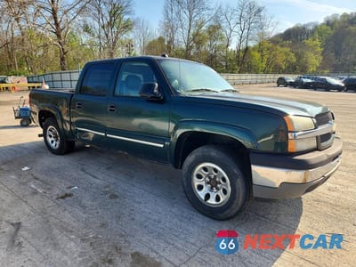 Czwarte zdjęcie samochodu z boku: 2005 CHEVROLET SILVERADO K1500 VIN:2GCEK13TX51147904 - miniatura