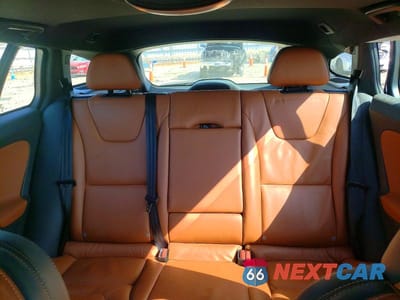 Zdjęcie 10 z 13 samochodu: 2015 VOLVO V60 PLATINUM VIN:YV140MED7F1213769 - miniatura