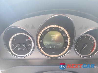 Zdjęcie 8 z 10 samochodu: 2011 MERCEDES-BENZ C 300 4MATIC VIN:WDDGF8BB4BR174359 - miniatura