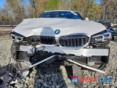 Piąte zdjęcie samochodu w środku: 2024 BMW 330E VIN:3MW39FF04R8E66737 - miniatura