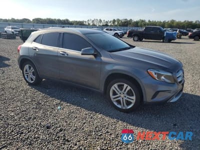 Czwarte zdjęcie samochodu z boku: 2015 MERCEDES-BENZ GLA 250 4MATIC VIN:WDCTG4GB8FJ122027 - miniatura