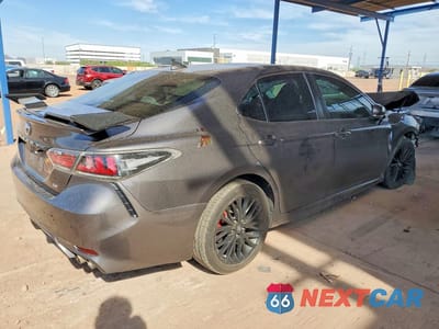 Trzecie zdjęcie samochodu z tyłu: 2019 TOYOTA CAMRY SE VIN:4T1B11HK1KU276177 - miniatura