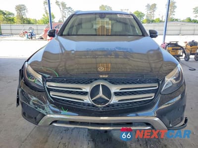 Piąte zdjęcie samochodu w środku: 2018 MERCEDES-BENZ GLC 300 4MATIC VIN:WDC0G4KB0JV052017 - miniatura