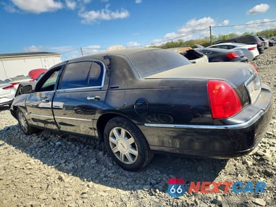 Drugie zdjęcie samochodu z przodu: 2011 LINCOLN TOWN CAR EXECUTIVE L VIN:2LNBL8EV9BX759412 - miniatura