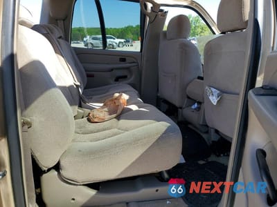 Zdjęcie 11 z 12 samochodu: 2005 CHEVROLET SUBURBAN C1500 VIN:1GNEC16Z55J154639 - miniatura