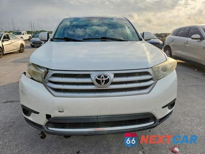 Piąte zdjęcie samochodu w środku: 2011 TOYOTA HIGHLANDER BASE VIN:5TDZK3EH4BS040860 - miniatura