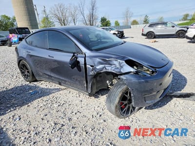 Czwarte zdjęcie samochodu z boku: 2022 TESLA MODEL Y VIN:7SAYGDEF6NF537003 - miniatura