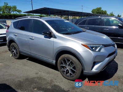 Czwarte zdjęcie samochodu z boku: 2018 TOYOTA RAV4 SE VIN:JTMNFREVXJD111016 - miniatura
