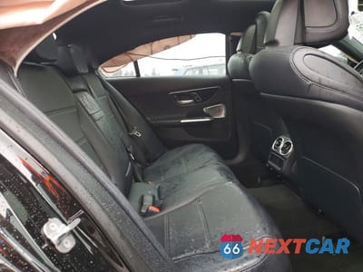 Zdjęcie 10 z 12 samochodu: 2024 MERCEDES-BENZ C 300 4MATIC VIN:W1KAF4HB0RR190543 - miniatura