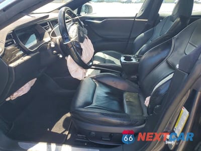 Zdjęcie 7 z 13 samochodu: 2015 TESLA MODEL S VIN:5YJSA1E11FF118811 - miniatura