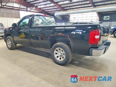 Drugie zdjęcie samochodu z przodu: 2010 CHEVROLET SILVERADO K1500 VIN:1GCPKPEX7AZ275921 - miniatura