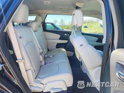 Zdjęcie 11 z 13 samochodu: 2012 DODGE JOURNEY CREW VIN:3C4PDDDG6CT342447 - miniatura