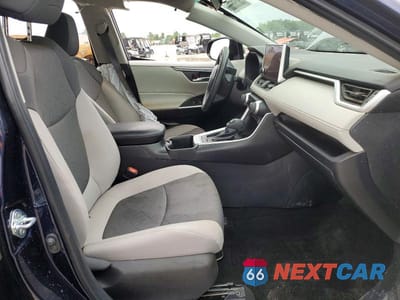 Zdjęcie 7 z 13 samochodu: 2024 TOYOTA RAV4 XLE VIN:2T3W1RFV4RW330019 - miniatura