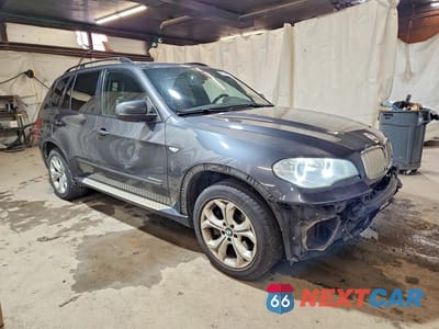 Czwarte zdjęcie samochodu z boku: 2013 BMW X5 XDRIVE50I VIN:5UXZV8C50DL899475 - miniatura