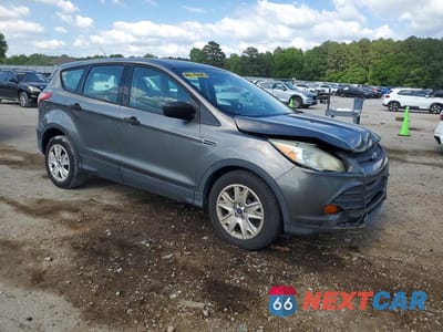 Czwarte zdjęcie samochodu z boku: 2014 FORD ESCAPE S VIN:1FMCU0F77EUB05085 - miniatura