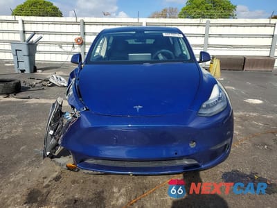 Piąte zdjęcie samochodu w środku: 2020 TESLA MODEL Y VIN:5YJYGDEE5LF010250 - miniatura