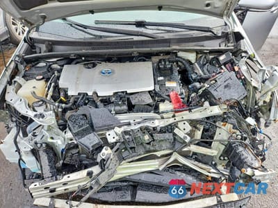 Zdjęcie 11 z 11 samochodu: 2019 TOYOTA PRIUS XLE AWD-E VIN:JTDL9RFU3K3010279 - miniatura