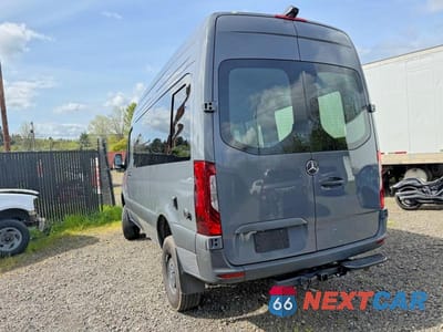 Trzecie zdjęcie samochodu z tyłu: 2025 MERCEDES-BENZ SPRINTER 2500 VIN:W1W4NBVYXST212908 - miniatura