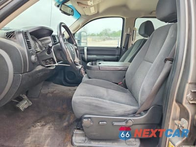 Zdjęcie 7 z 12 samochodu: 2008 GMC SIERRA K1500 VIN:3GTEK13338G227217 - miniatura