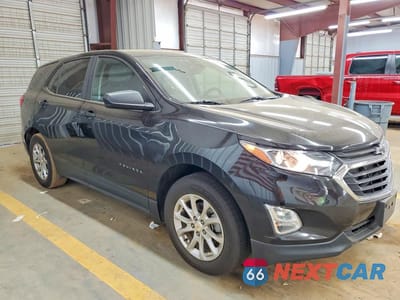 Czwarte zdjęcie samochodu z boku: 2021 CHEVROLET EQUINOX LS VIN:2GNAXHEV4M6125381 - miniatura