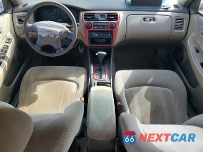Zdjęcie 8 z 13 samochodu: 2000 HONDA ACCORD LX VIN:1HGCG6659YA132048 - miniatura
