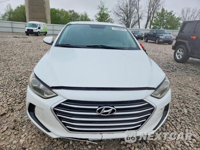 Piąte zdjęcie samochodu w środku: 2018 HYUNDAI ELANTRA SE VIN:5NPD74LF6JH347020 - miniatura